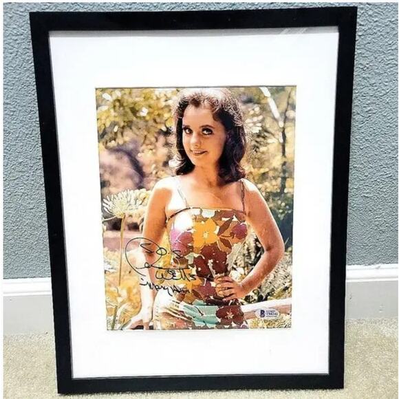 Gilligan's Island's Mary Ann Dawn Wells Autographed 11X14 Framed & Matted COA - Picture 1 of 6